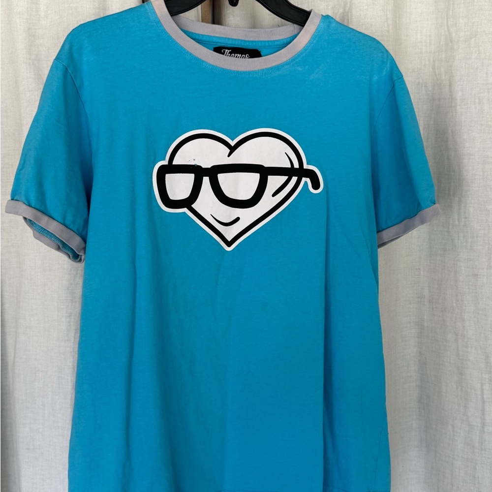 Theme Turquoise Heart Glasses Kids Tee